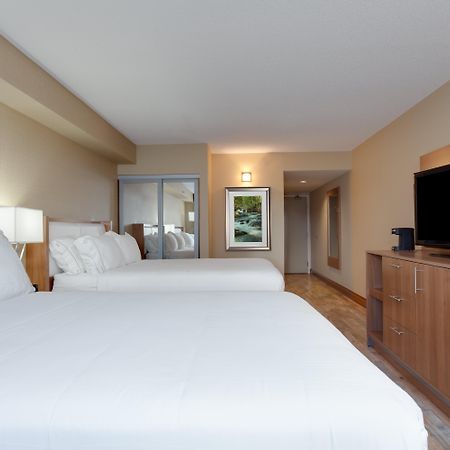 Holiday Inn Express Hotel & Suites Uptown Fredericton By Ihg Exteriör bild