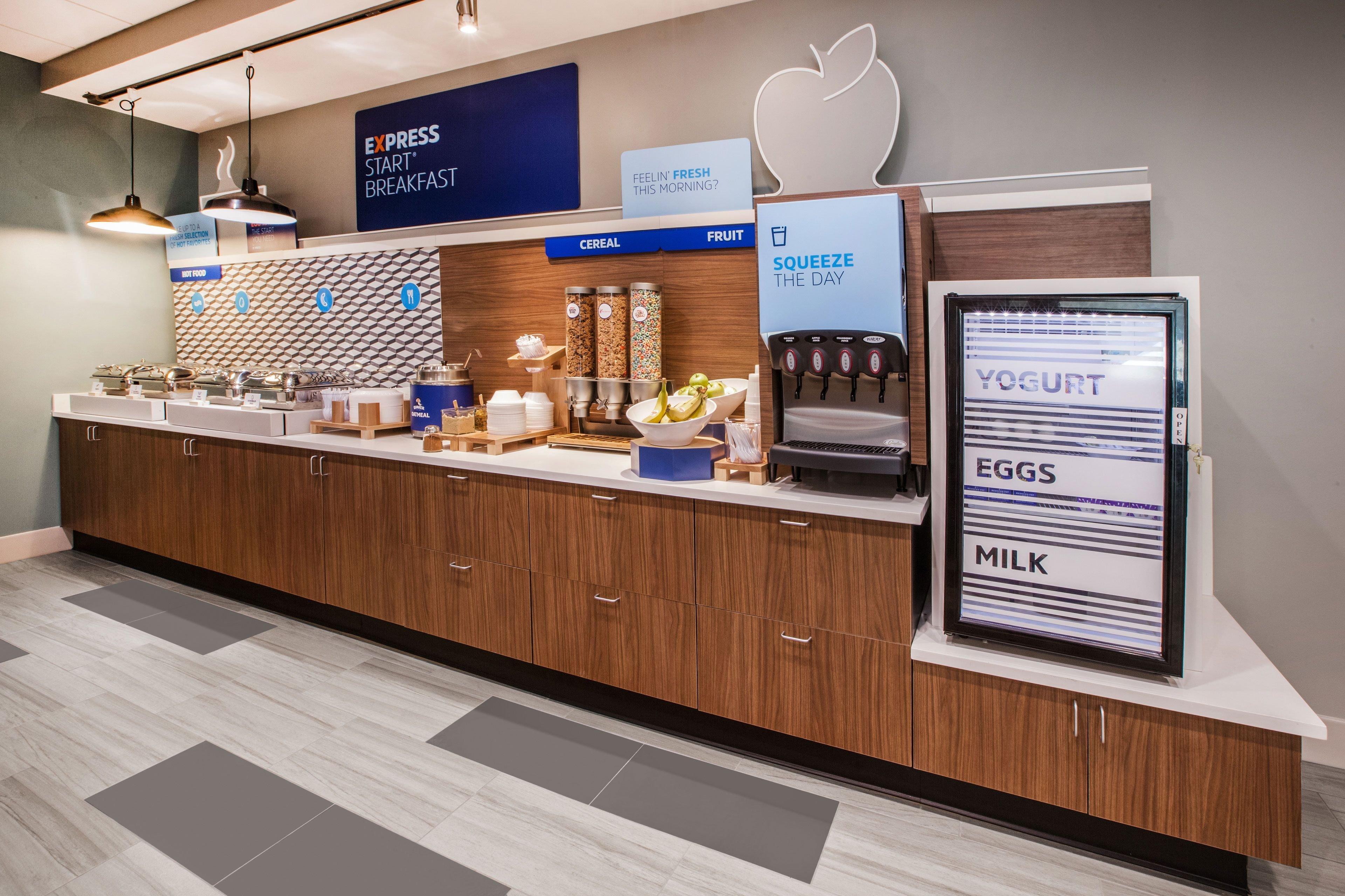 Holiday Inn Express Hotel & Suites Uptown Fredericton By Ihg Exteriör bild