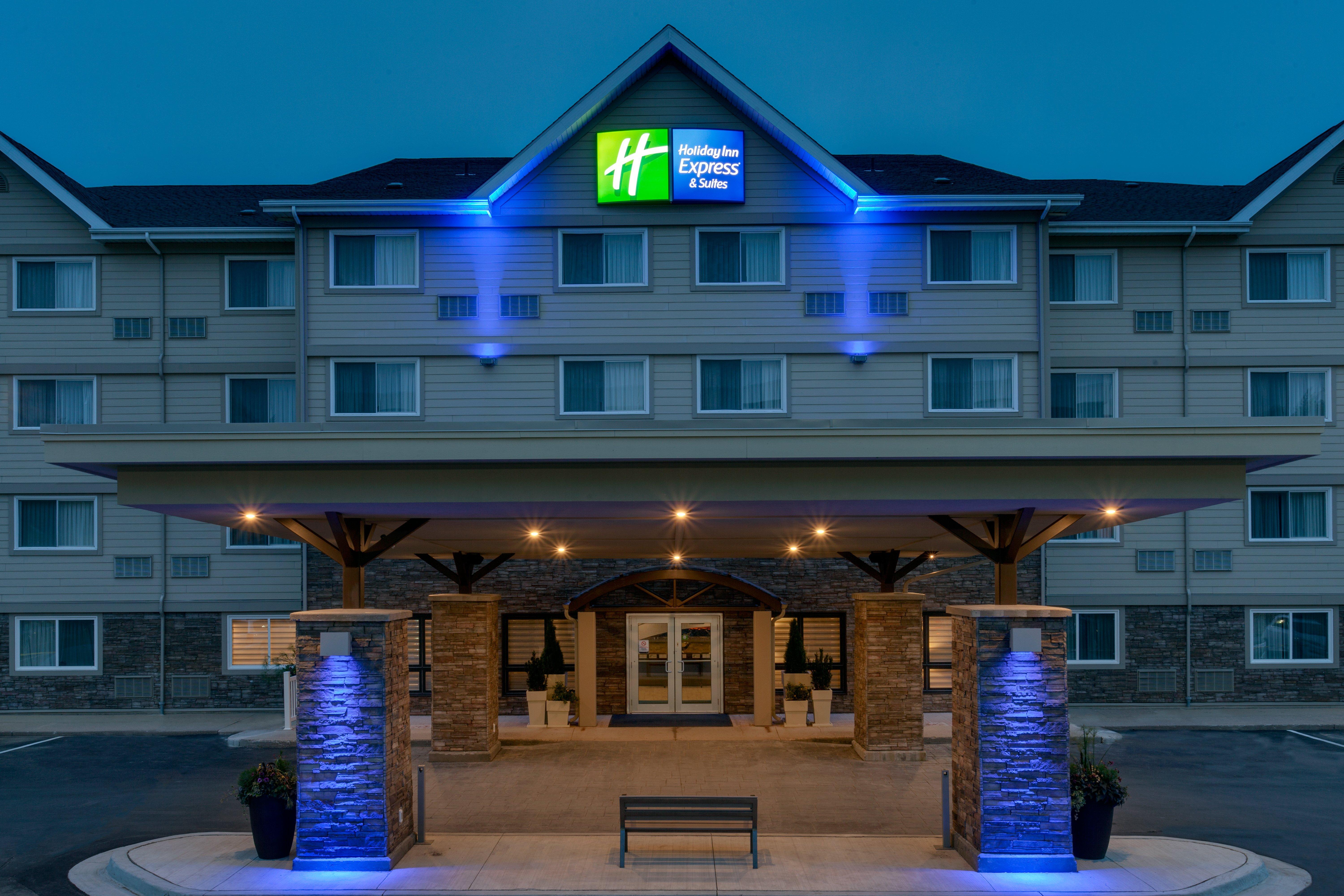 Holiday Inn Express Hotel & Suites Uptown Fredericton By Ihg Exteriör bild