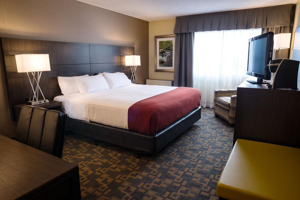 Holiday Inn Express Hotel & Suites Uptown Fredericton By Ihg Exteriör bild