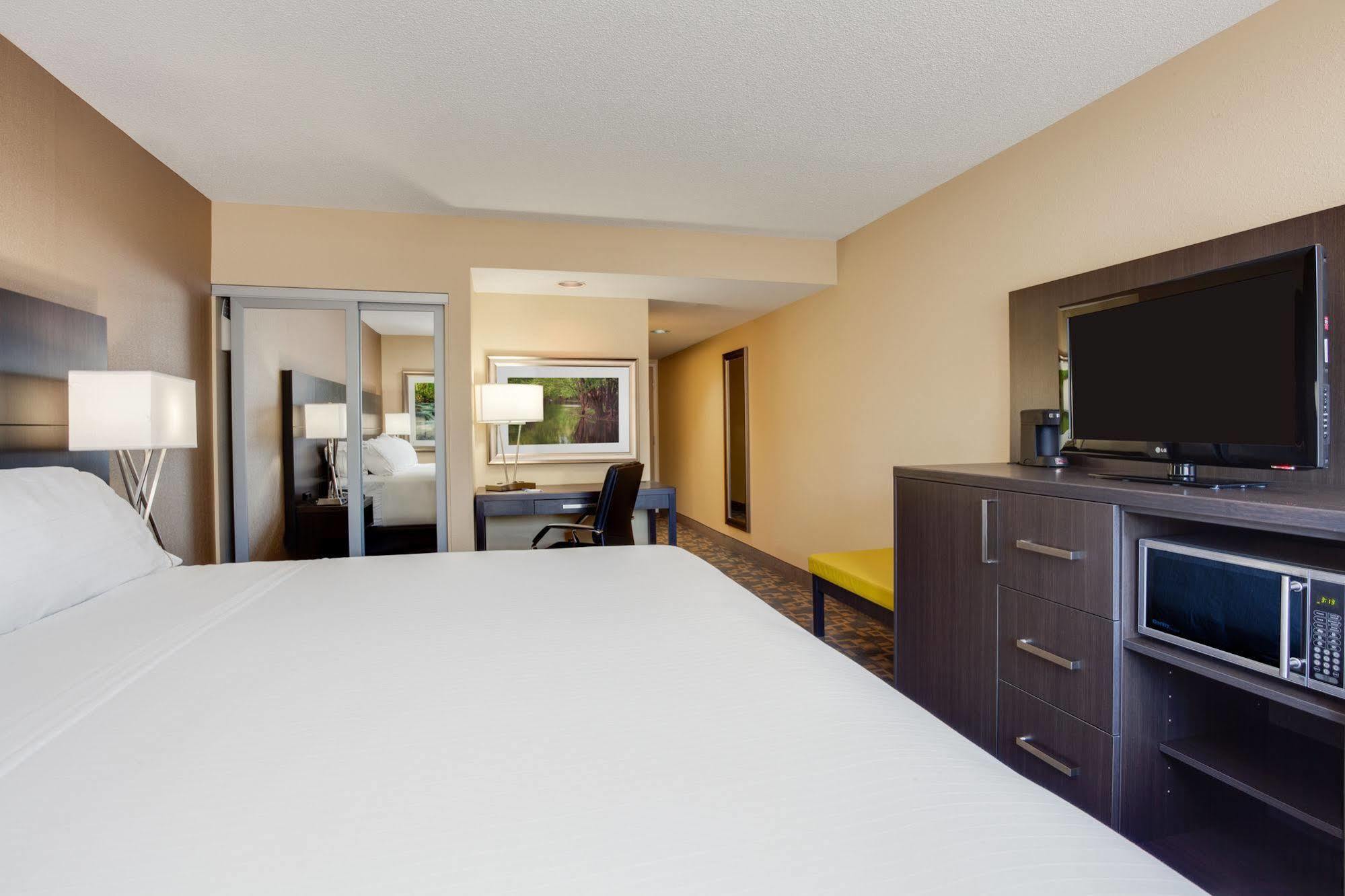 Holiday Inn Express Hotel & Suites Uptown Fredericton By Ihg Exteriör bild