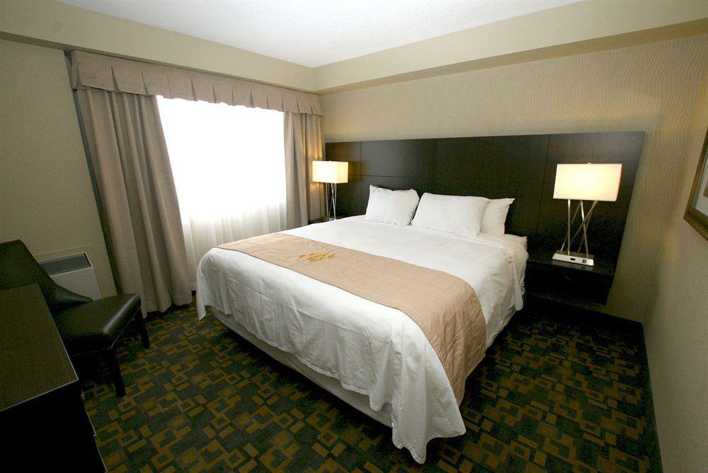 Holiday Inn Express Hotel & Suites Uptown Fredericton By Ihg Exteriör bild